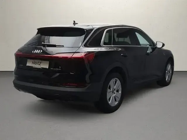 Gebraucht Audi e-tron 230 kW (313 PS) 2022 Brillantschwarz SUV