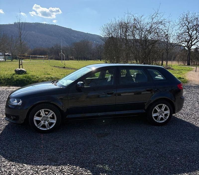 Gebraucht Audi A3 Ambiente 125 PS (91 kW) 2012 Schwarz Kleinwagen