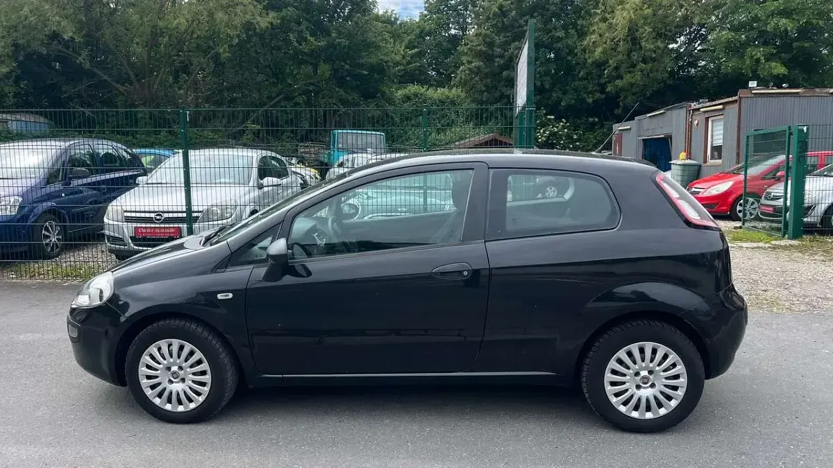 Gebraucht Fiat Grande Punto Dynamic 77 PS (56 kW) 2010 Schwarz Kleinwagen