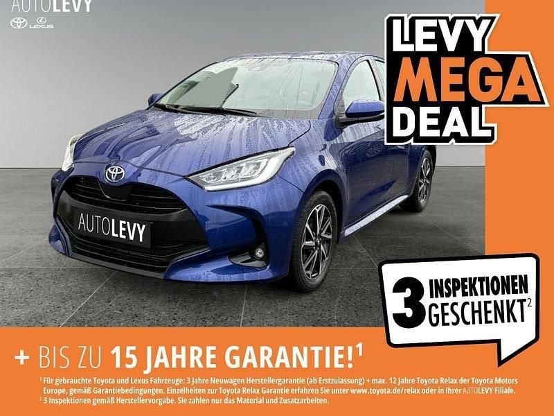 Nachtblau mica metallic Gebraucht 2021 Toyota Yaris Basis Kleinwagen | 16.490 € (Fairer Preis) - Bild 1/4