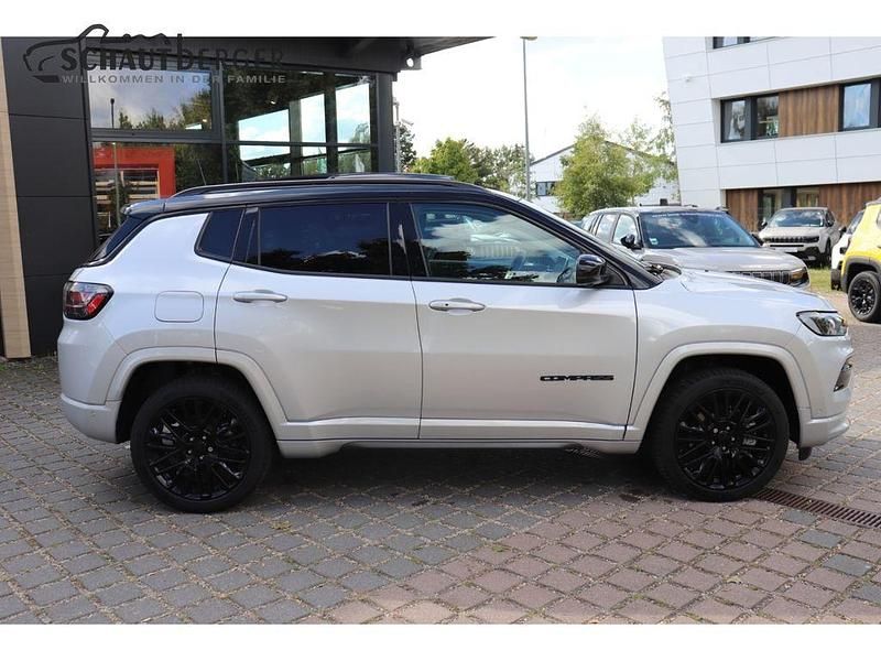 Gebraucht Jeep Compass 241 PS (177 kW) 2022 Silber SUV