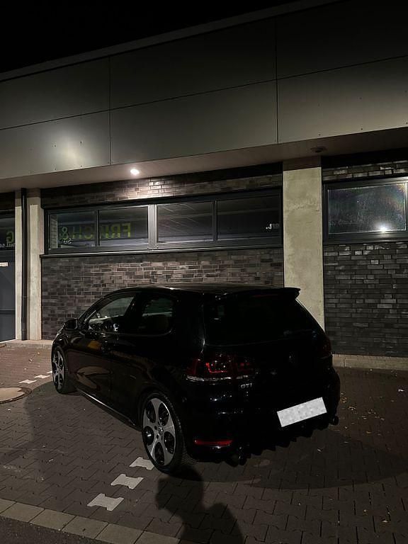 Schwarz Gebraucht 2010 VW Golf VI GTI Limousine | 9.200 € (Etwas zu teuer) - Bild 1/4