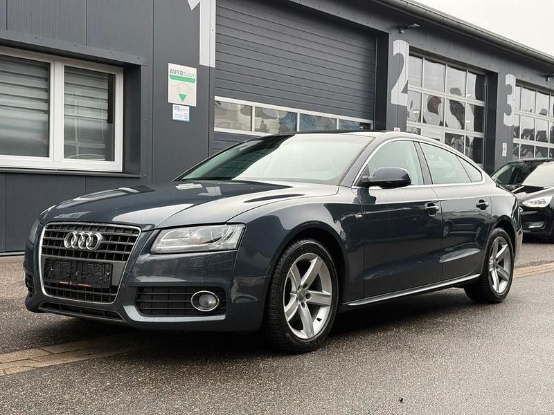 Grau Gebraucht 2009 Audi A5 Sportback S-Line Kleinwagen | 11.990 € (Teuer) - Bild 1/4