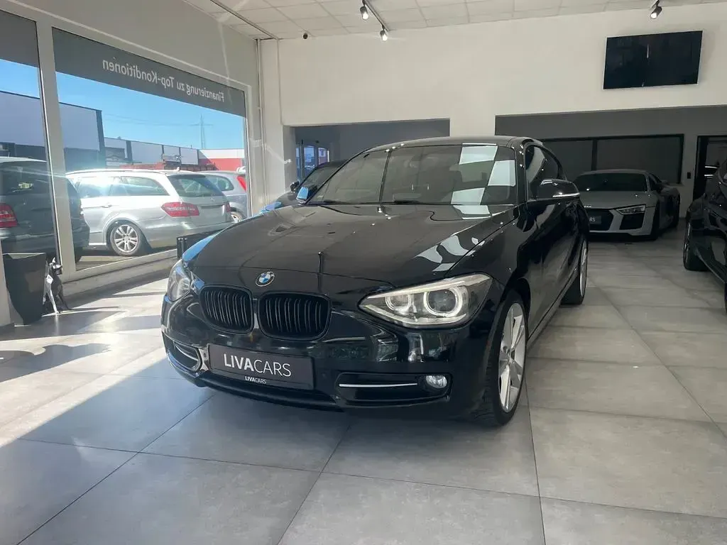 Gebraucht BMW 118 143 PS (105 kW) 2014 Schwarz Kleinwagen