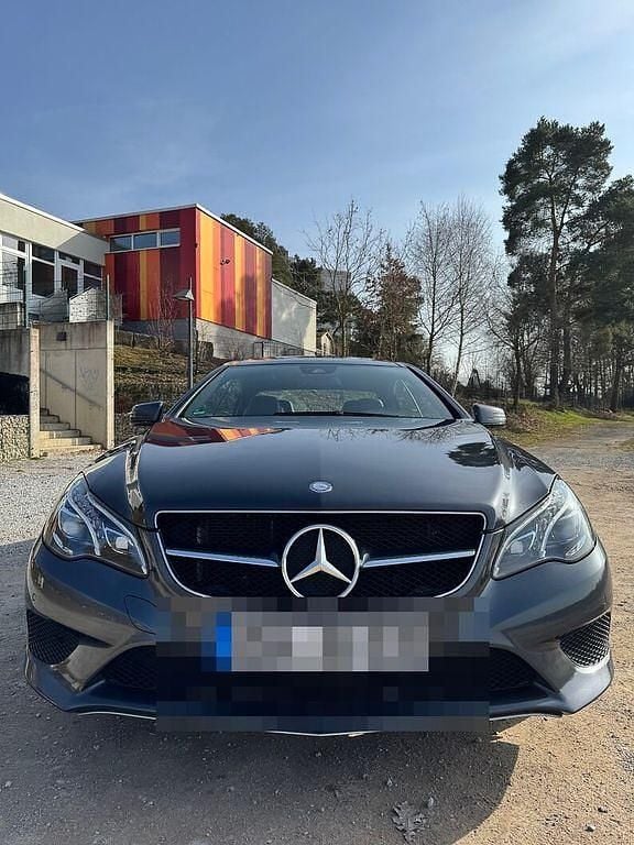 Gebraucht Mercedes E200 184 PS (135 kW) 2013 Schwarz Coupé