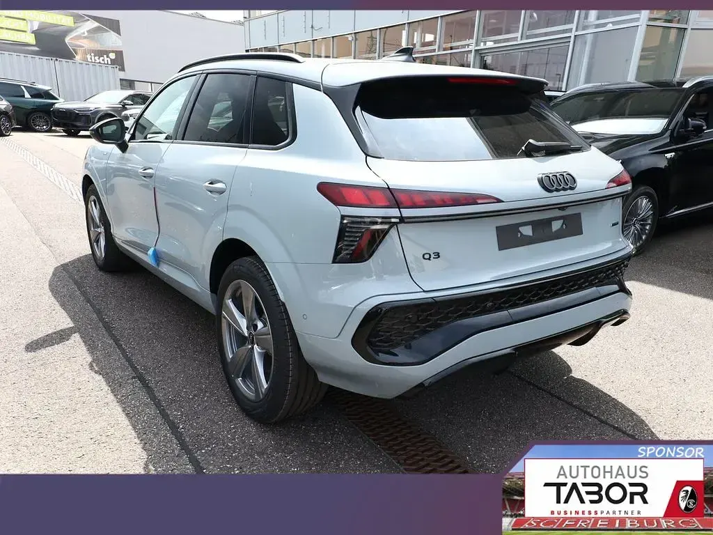 Neu Audi Q3 Comfort 204 PS (150 kW) 2026 Grau SUV