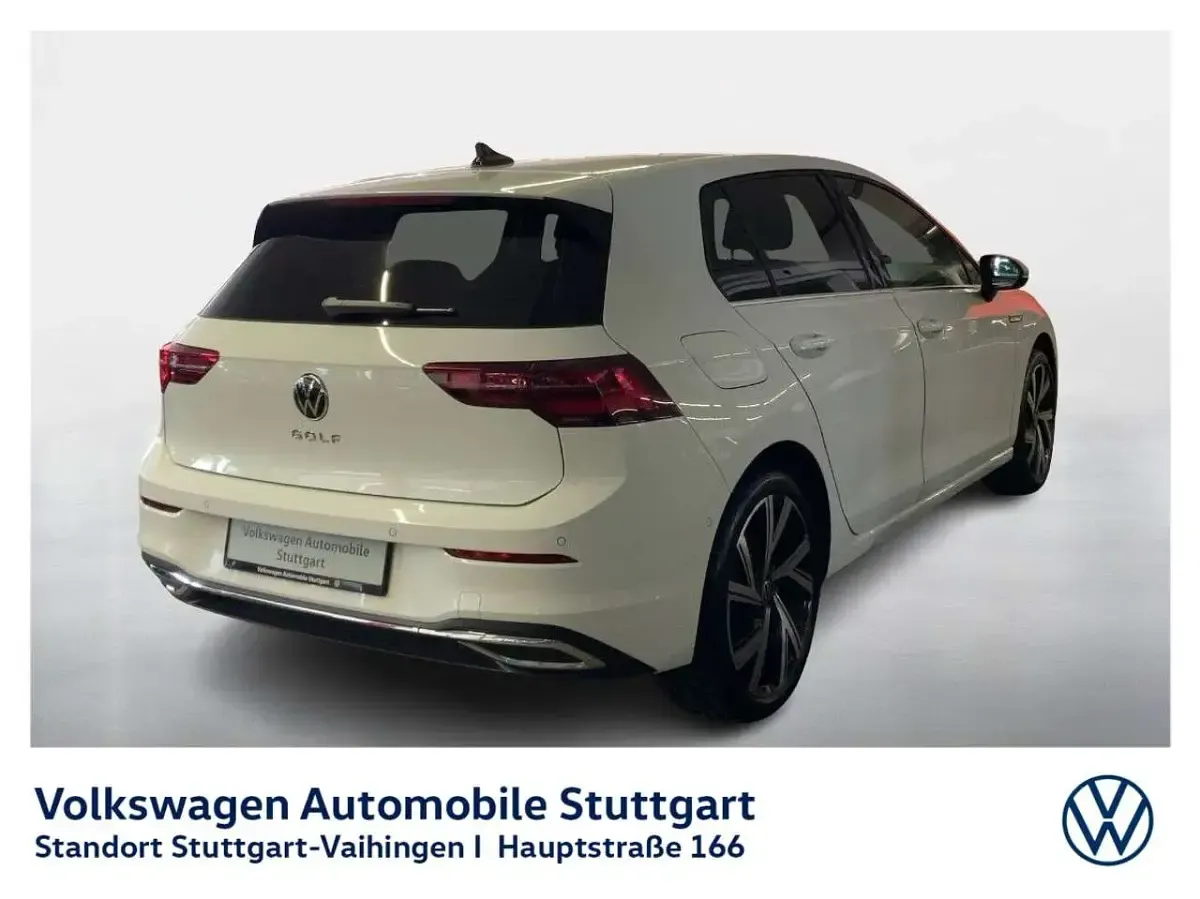 Gebraucht VW Golf VIII Style 190 PS (139 kW) 2024 Weiß Limousine