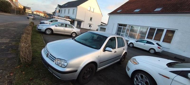 Gebraucht VW Golf IV 75 PS (55 kW) 2002 Grau Limousine