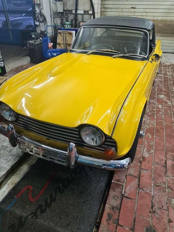 Gebraucht Triumph TR4 105 PS (77 kW) 1965 Gelb Cabrio
