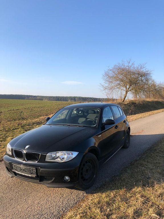 Schwarz Gebraucht 2004 BMW 116 Kleinwagen | 2.400 € (Superpreis) - Bild 1/4