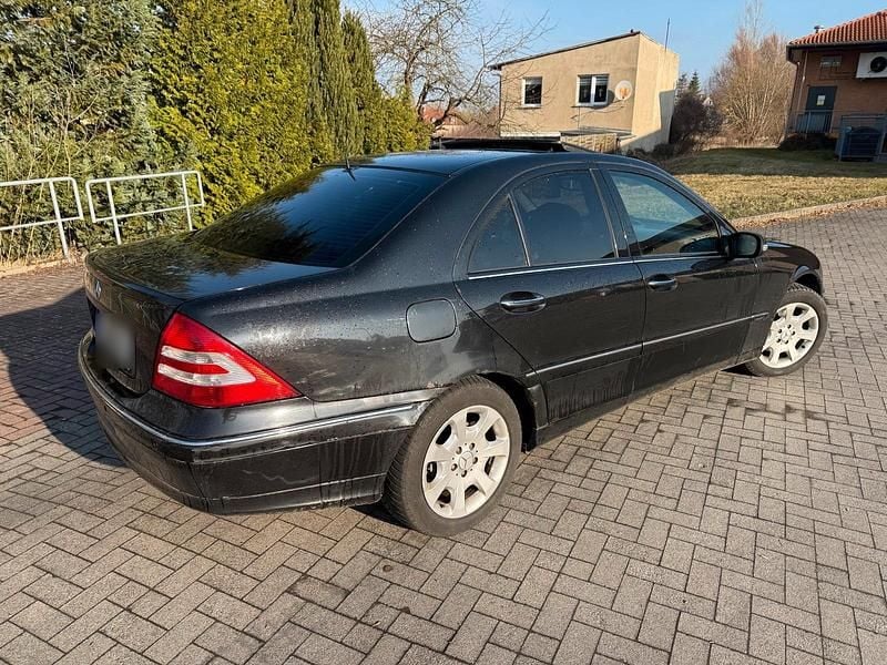 Gebraucht Mercedes C220 Elegance 110 PS (80 kW) 2007 Schwarz Limousine