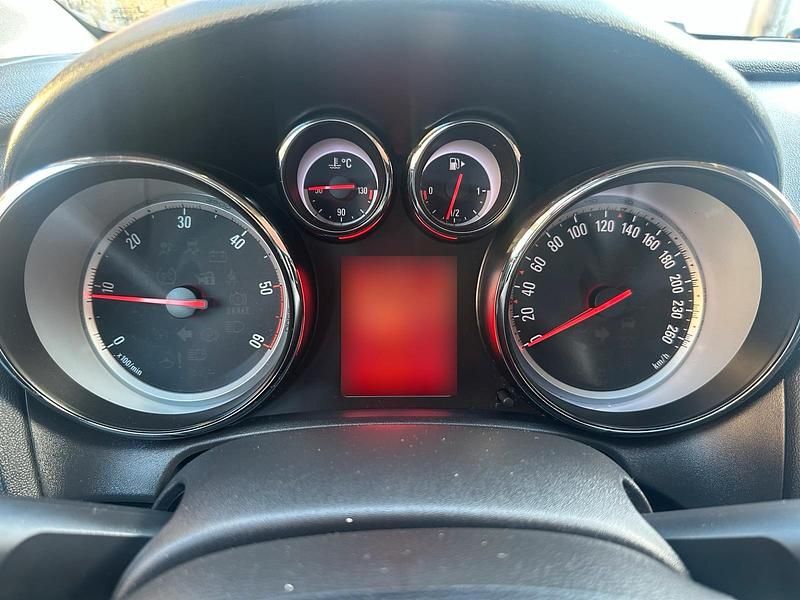 Gebraucht Opel Astra 122 PS (89 kW) 2012 Schwarz Limousine