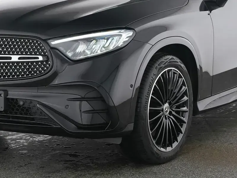 Gebraucht Mercedes GLC200 AMG line 204 PS (150 kW) 2025 Lack obsidianschwarz SUV