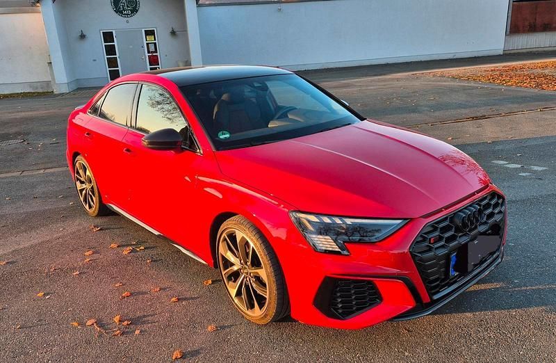 Gebraucht Audi S3 Ambiente 310 PS (228 kW) 2021 Rot Limousine