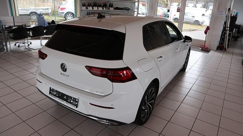 Gebraucht VW Golf 150 PS (110 kW) 2020 Weiß Limousine