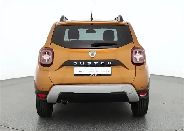 Używany Dacia Duster Prestige 125 KM (91 kW) 2018 Pomarańczowy SUV