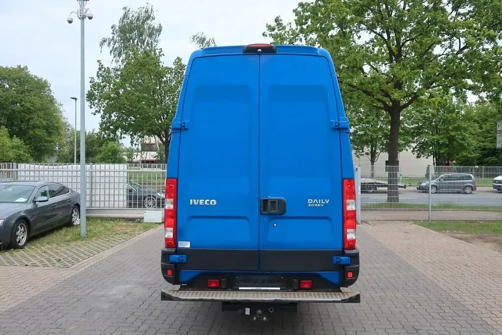 Gebraucht Iveco Daily 170 PS (125 kW) 2010 Blau