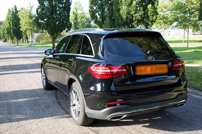 Gebraucht Mercedes GLC220 AMG line Plus 170 PS (125 kW) 2016 Schwarz SUV