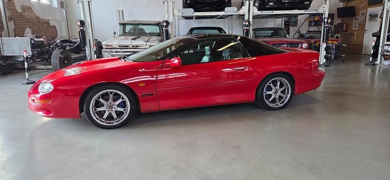 Gebraucht Chevrolet Camaro 288 PS (211 kW) 2001 Rot Cabrio