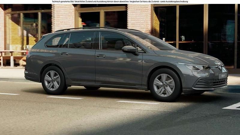 Gebraucht VW Golf VIII Life 116 PS (85 kW) 2024 Uranograu Kombi