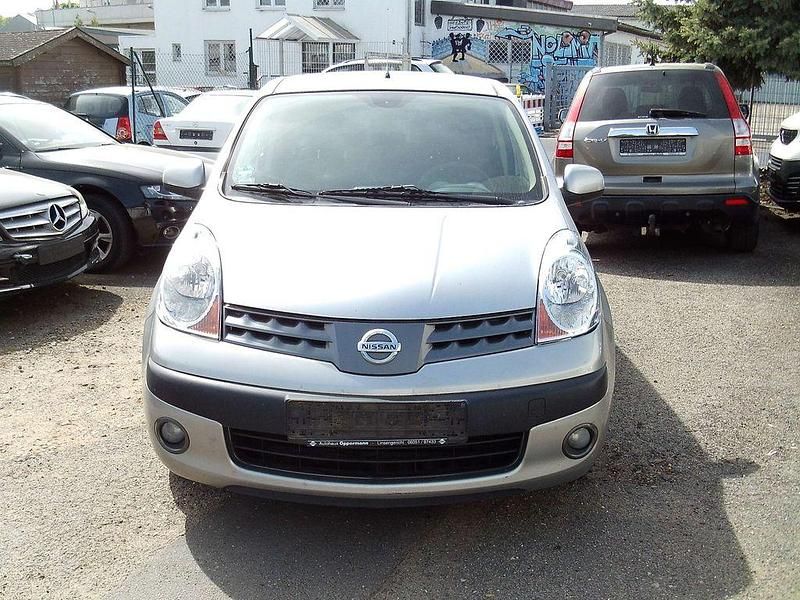 Second-hand Nissan Note Acenta 88 CP (64 kW) 2006 Argintiu Hatchback