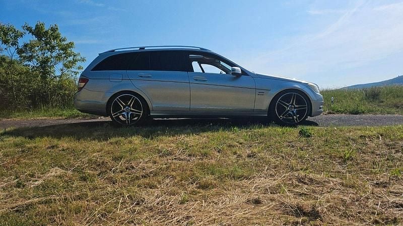 Gebraucht Mercedes C250 204 PS (150 kW) 2010 Silber Kombi