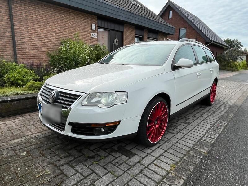 Weiß Gebraucht 2005 VW Passat Kombi | 2.900 € (Teuer) - Bild 1/4