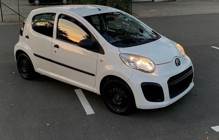 Weiß Gebraucht 2013 Citroën C1 Kleinwagen | 3.100 € (Fairer Preis) - Bild 1/4