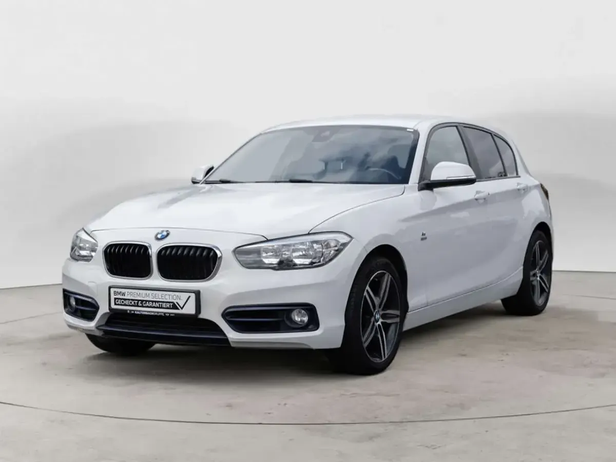 Gebraucht BMW 120 Sport Line 184 PS (135 kW) 2017 Weiß Limousine