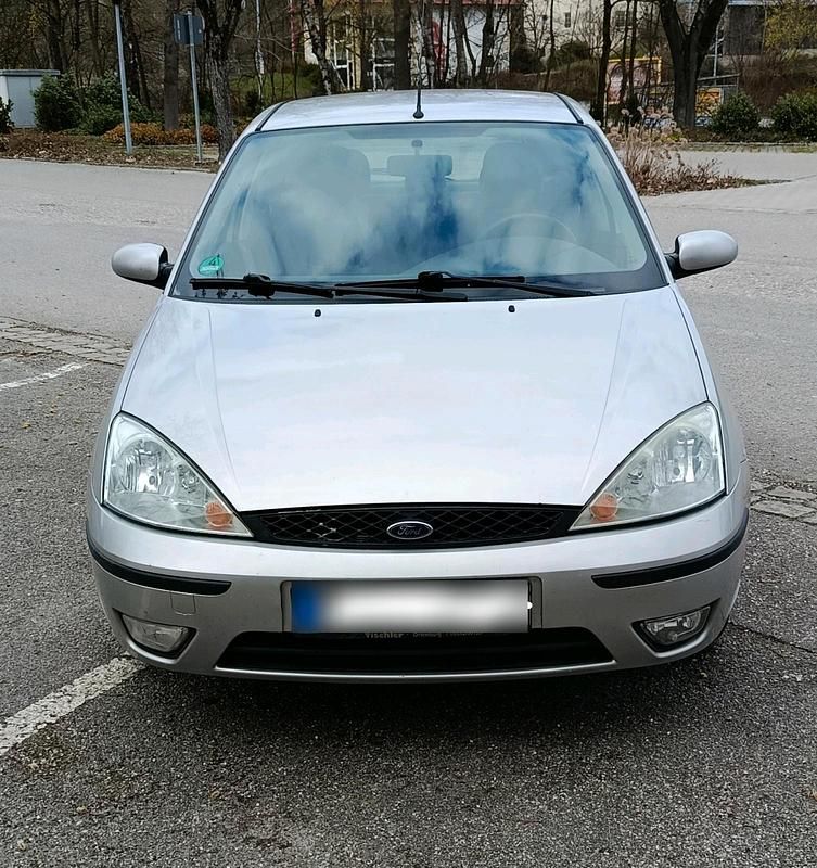 Gebraucht Ford Focus 101 PS (74 kW) 2004 Silber Limousine