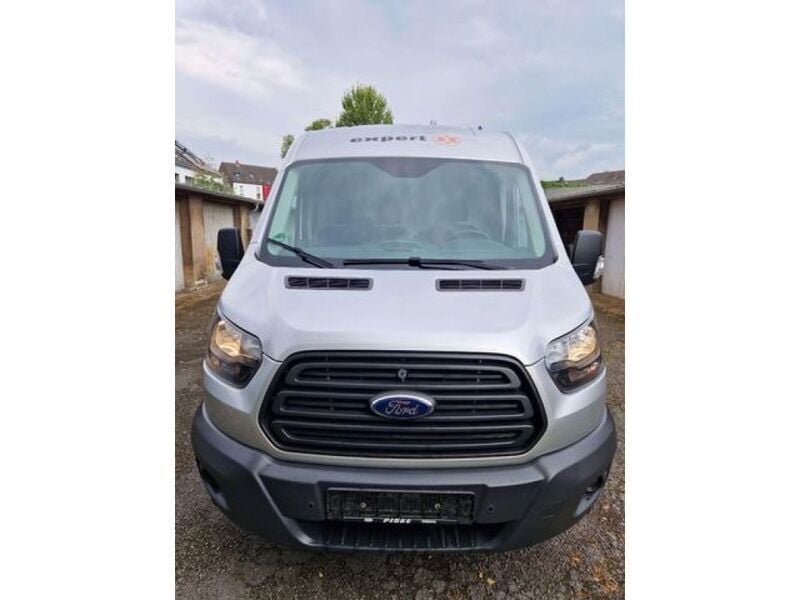 Gebraucht Ford Transit 105 PS (77 kW) 2018 Grausilber metallik (metallic) Van