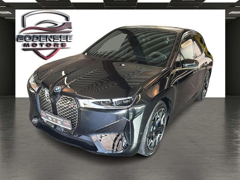 Gebraucht 2022 BMW iX Sport Line SUV | 49.790 € (Fairer Preis) - Bild 1/4