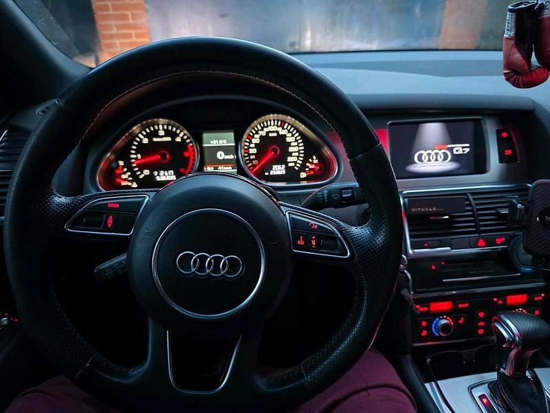 Braun Gebraucht 2012 Audi Q7 SUV | 14.700 € (Guter Preis) - Bild 1/4