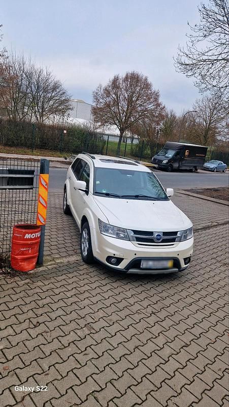 Gebraucht Fiat Freemont 172 PS (126 kW) 2013 Weiß SUV