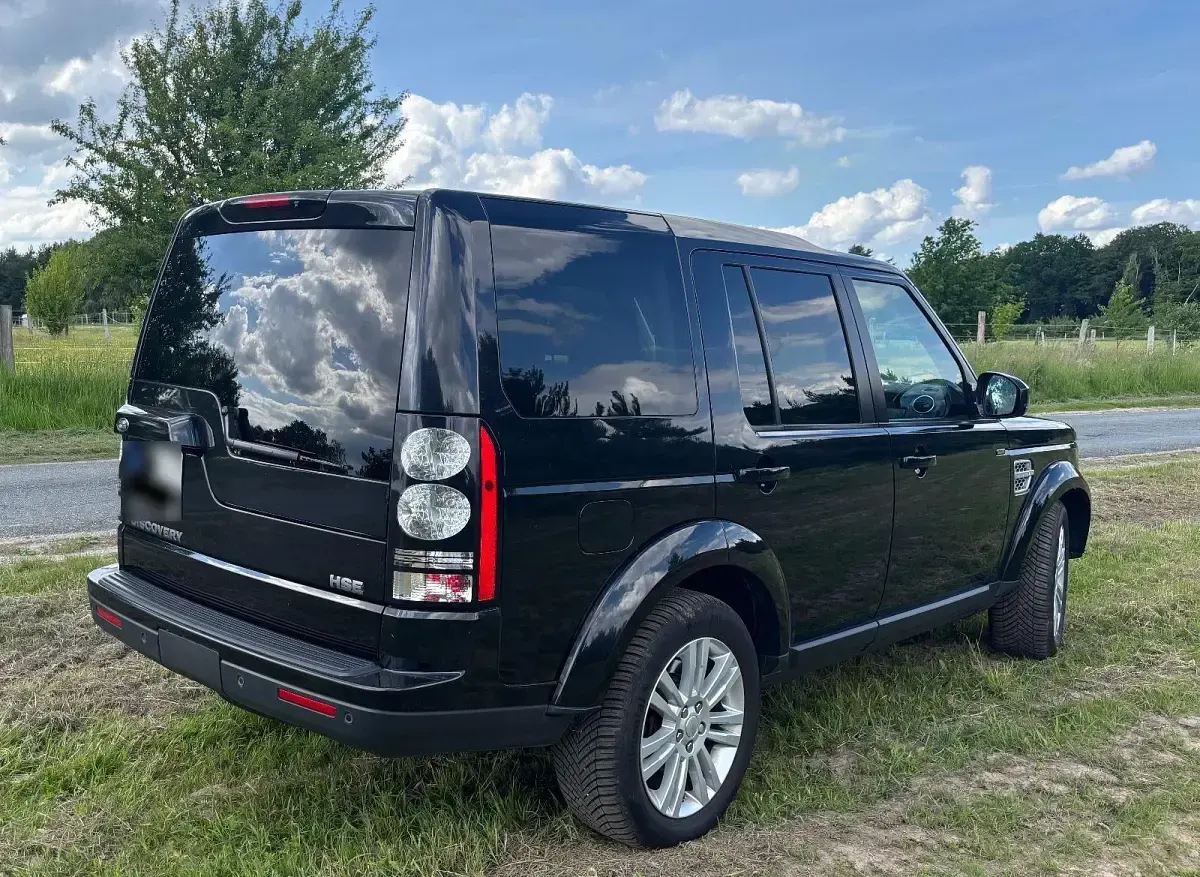 Gebraucht Land Rover Discovery 4 HSE 256 PS (188 kW) 2015 Schwarz SUV