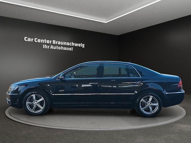Gebraucht VW Phaeton Exclusive 239 PS (175 kW) 2011 Blau Limousine