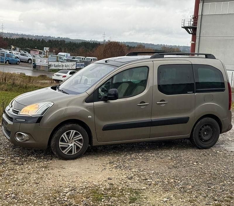 Grau Gebraucht 2012 Citroën Berlingo Van / Kleinbus | 3.950 € (Guter Preis) - Bild 1/4