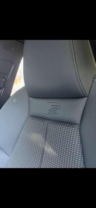 Gebraucht Audi A3 Advanced Plus 150 PS (110 kW) 2023 Rot Limousine