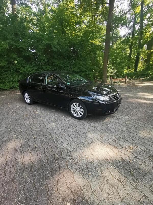 Schwarz Gebraucht 2011 Renault Latitude Initiale Paris Limousine | 6.900 € - Bild 1/4