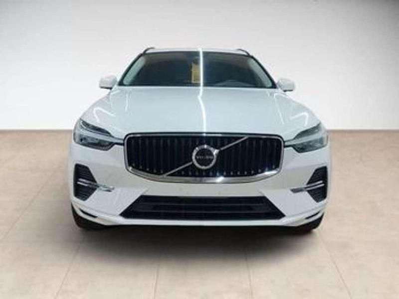 Gebraucht Volvo XC60 Core 197 PS (144 kW) 2024 Weiß SUV