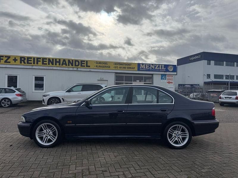 Gebraucht BMW 523 170 PS (125 kW) 1998 Blau Limousine