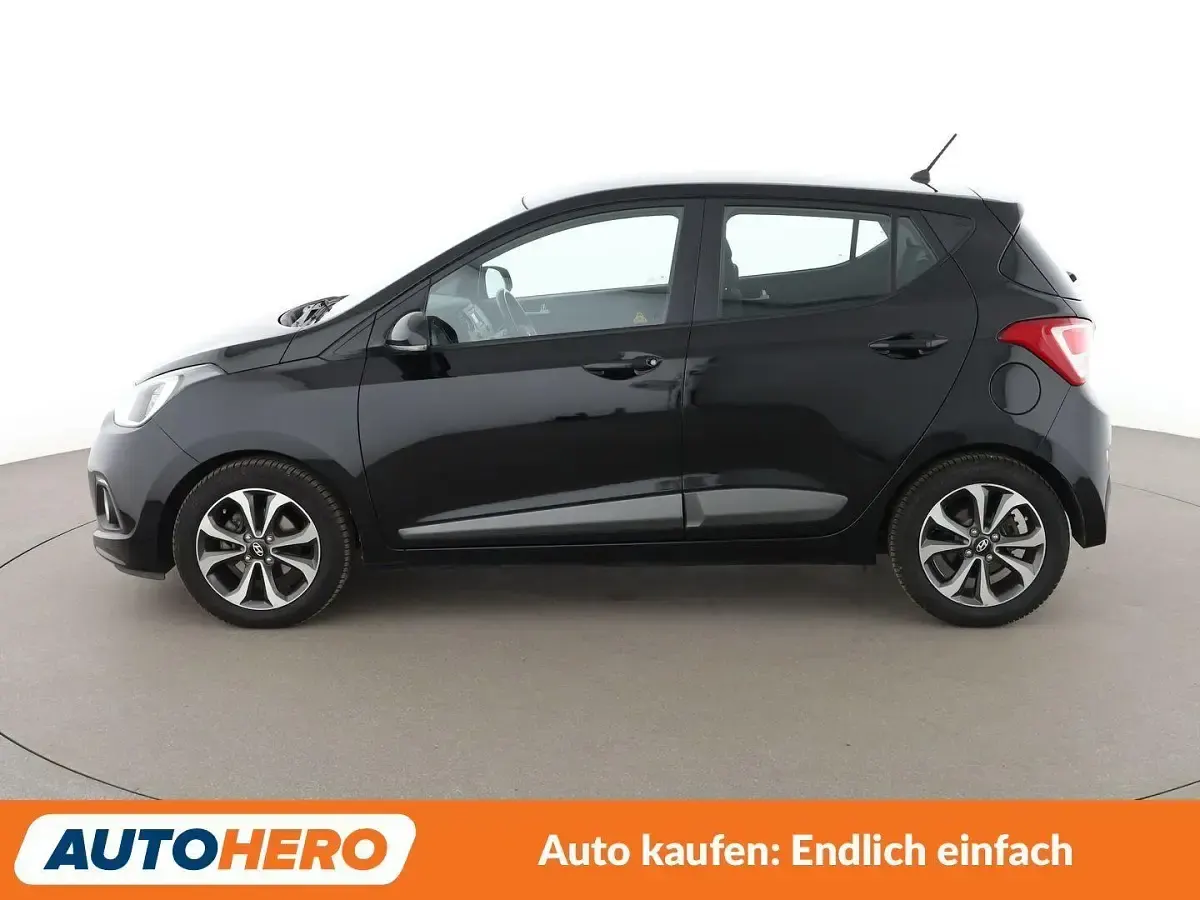 Gebraucht Hyundai i10 YES! 87 PS (63 kW) 2015 Schwarz Kleinwagen