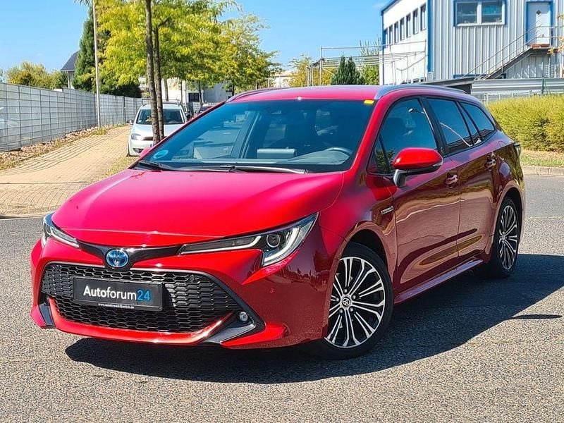 Rot Gebraucht 2021 Toyota Corolla Lounge Kombi | 22.899 € (Guter Preis) - Bild 1/4