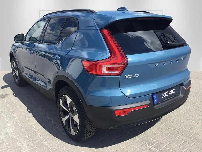 Gebraucht Volvo XC40 Plus 163 PS (119 kW) 2024 Fjord blue SUV