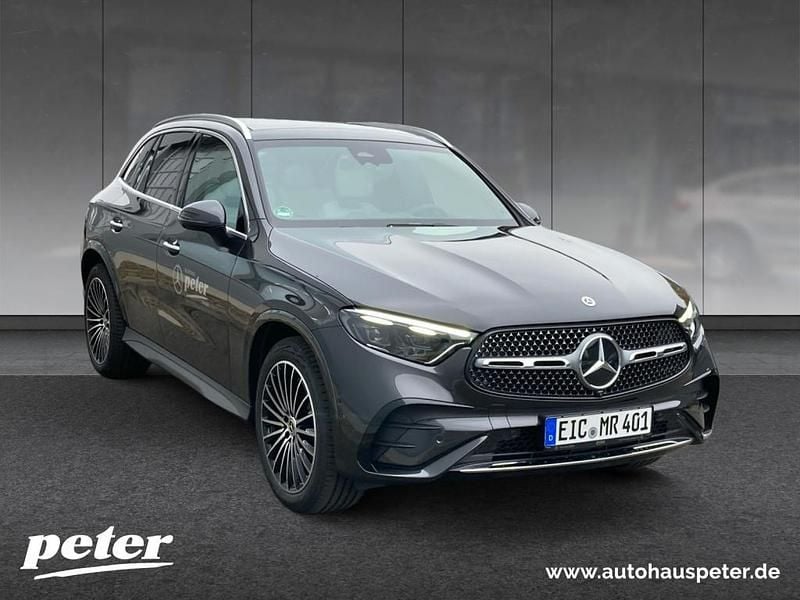 Metalliclack graphitgrau Gebraucht 2024 Mercedes GLC220 AMG SUV | 60.960 € (Superpreis) - Bild 1/3