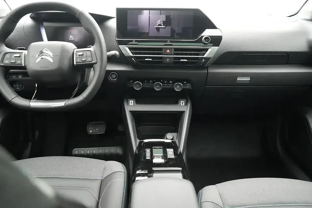 Gebraucht Citroën C4 Shine 131 PS (96 kW) 2023 Grau SUV