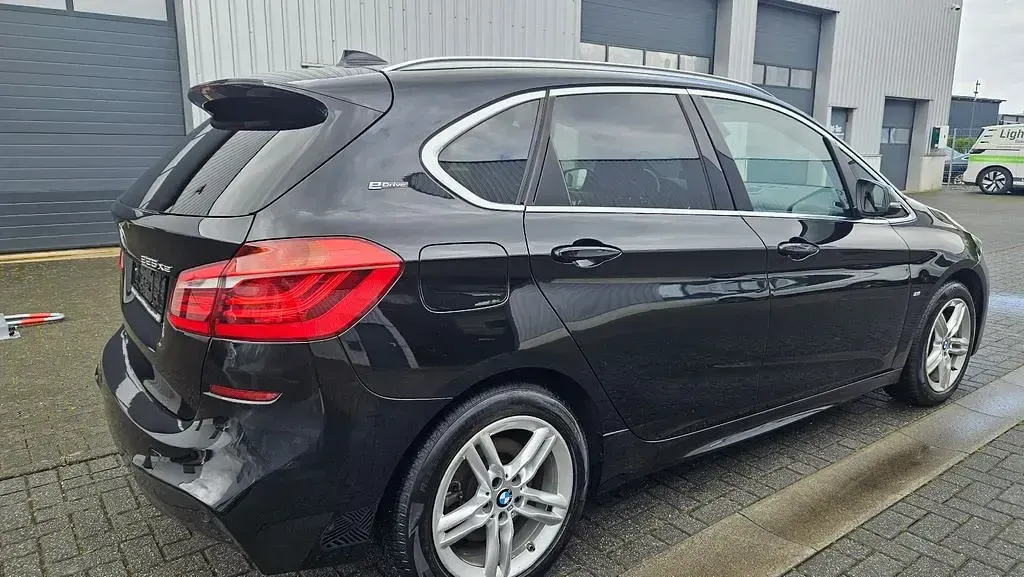 Gebraucht BMW 225 M Sport 136 PS (100 kW) 2016 Schwarz Kombi