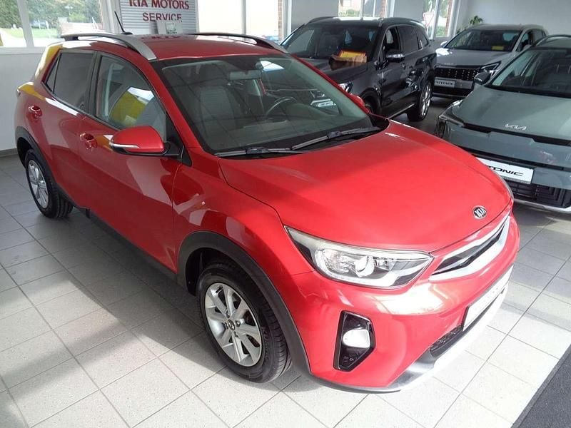 Gebraucht Kia Stonic Vision 84 PS (61 kW) 2017 Rot SUV