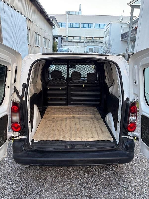 Gebraucht Citroën Berlingo Feel 99 PS (72 kW) 2016 Weiß Van / Kleinbus