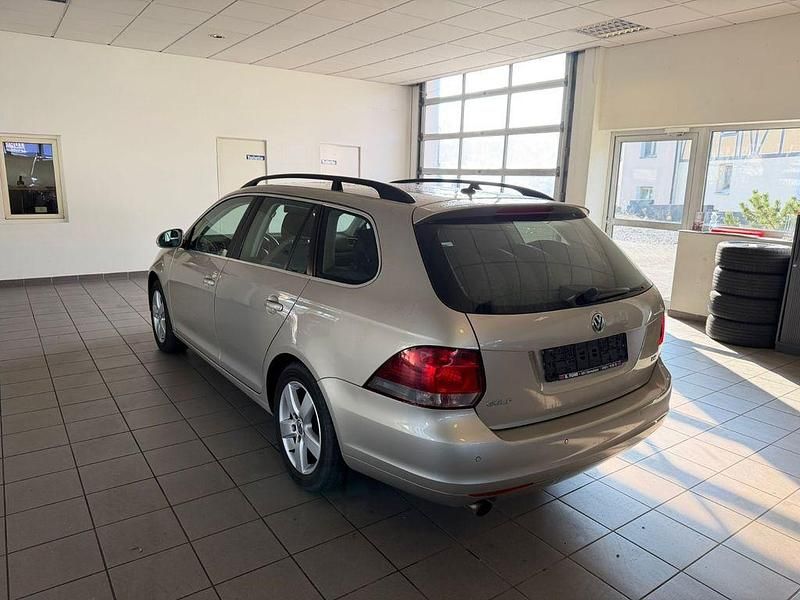 Gebraucht VW Golf VI Comfortline 105 PS (77 kW) 2012 Silber Kleinwagen